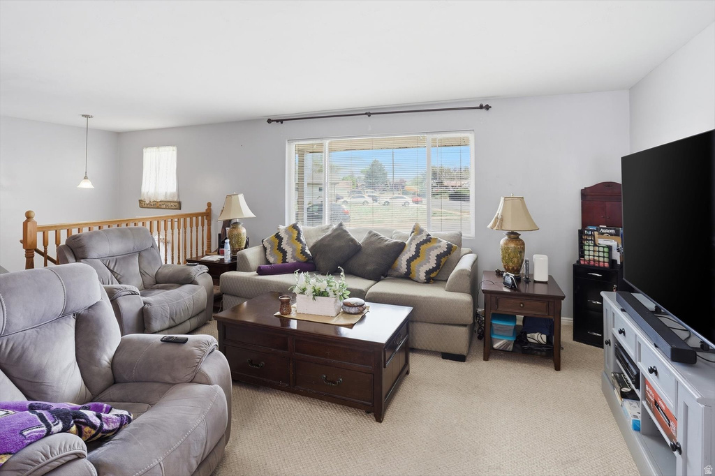 4697 S 2025 W Roy, UT 84067