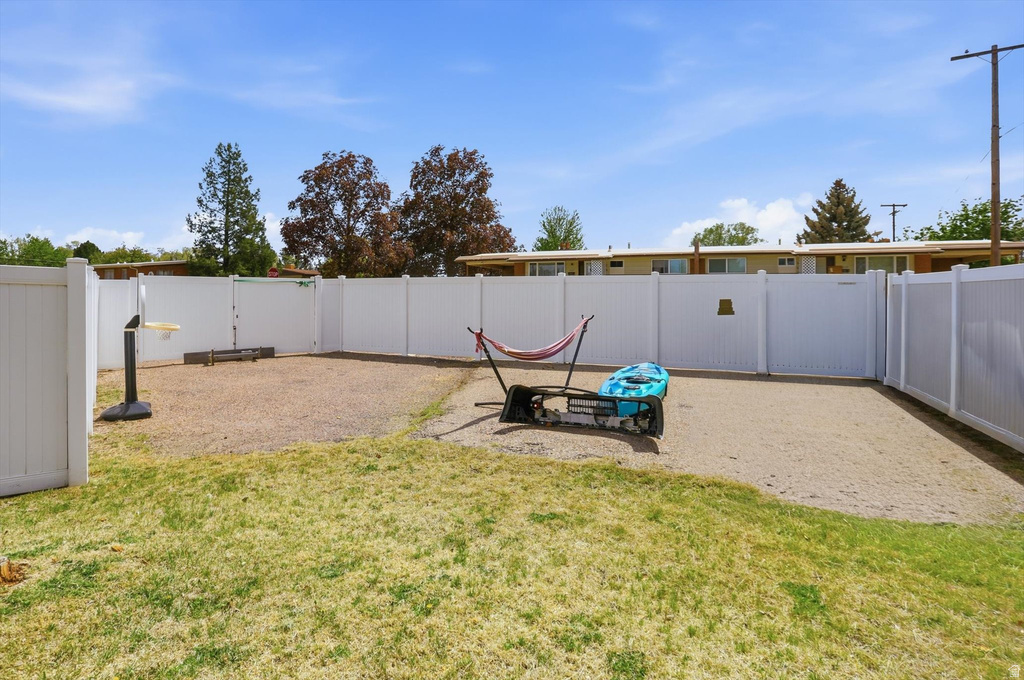 4697 S 2025 W Roy, UT 84067