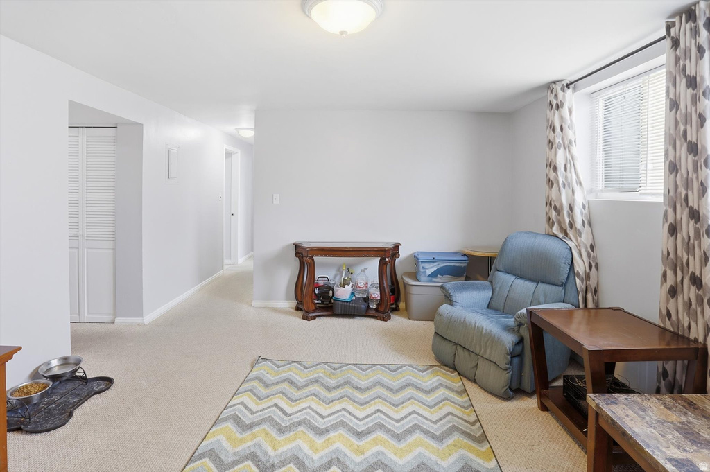 4697 S 2025 W Roy, UT 84067