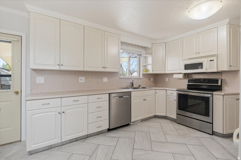 1347 E JUNIPER DR Logan, UT 84321