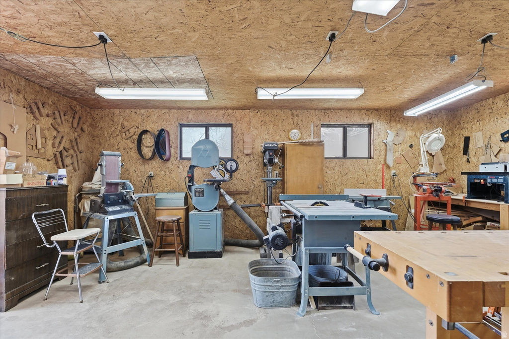 1347 E JUNIPER DR Logan, UT 84321