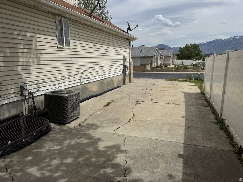 3750 SUFFOLK CIR West Valley City, UT 84119