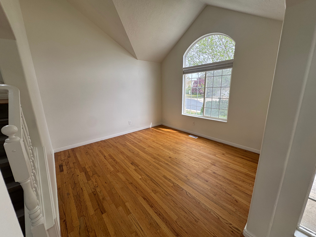 3750 SUFFOLK CIR West Valley City, UT 84119