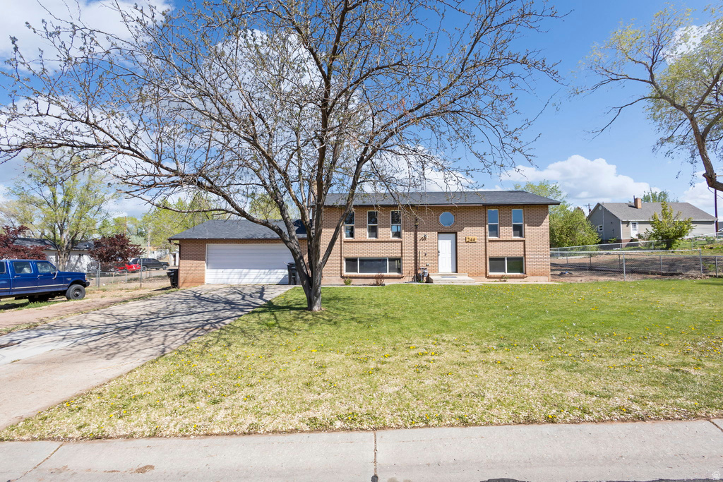 244 W 100 N Roosevelt, UT 84066