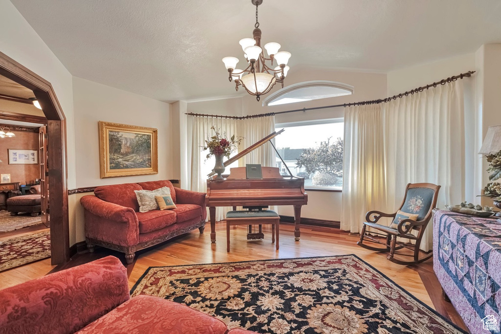 1040 E CANYON RD Hyde Park, UT 84318