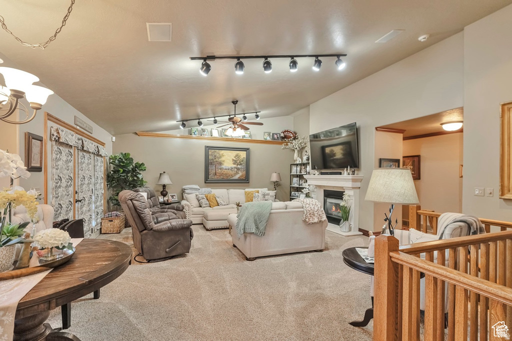 1040 E CANYON RD Hyde Park, UT 84318