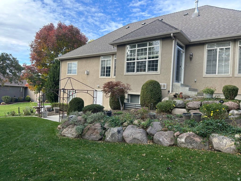 2066 E TIVOLI CT Draper, UT 84020