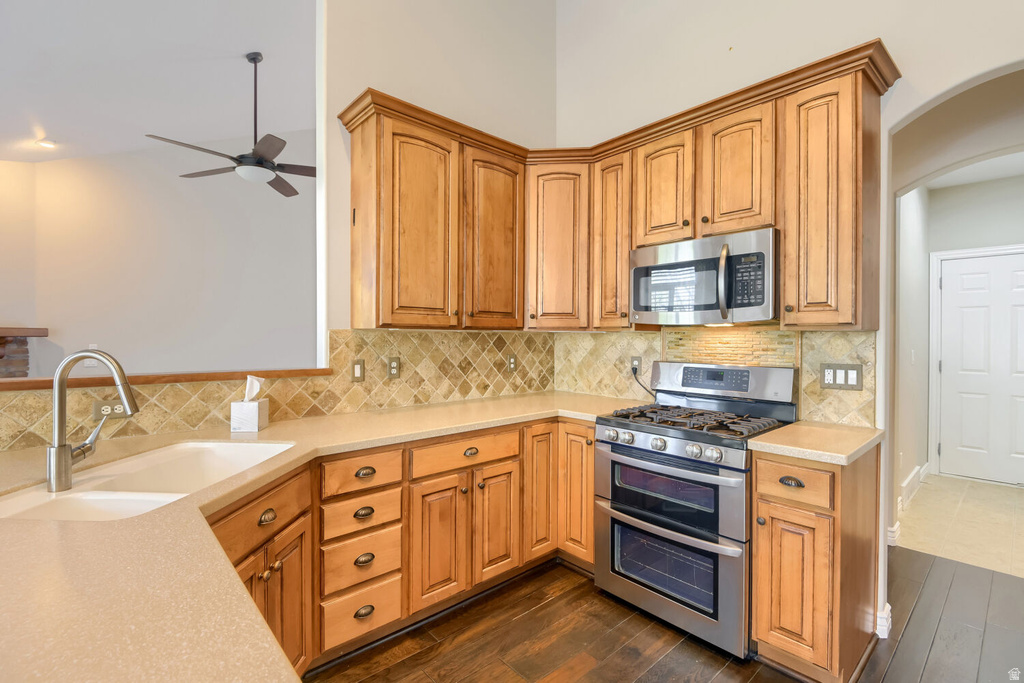 2066 E TIVOLI CT Draper, UT 84020