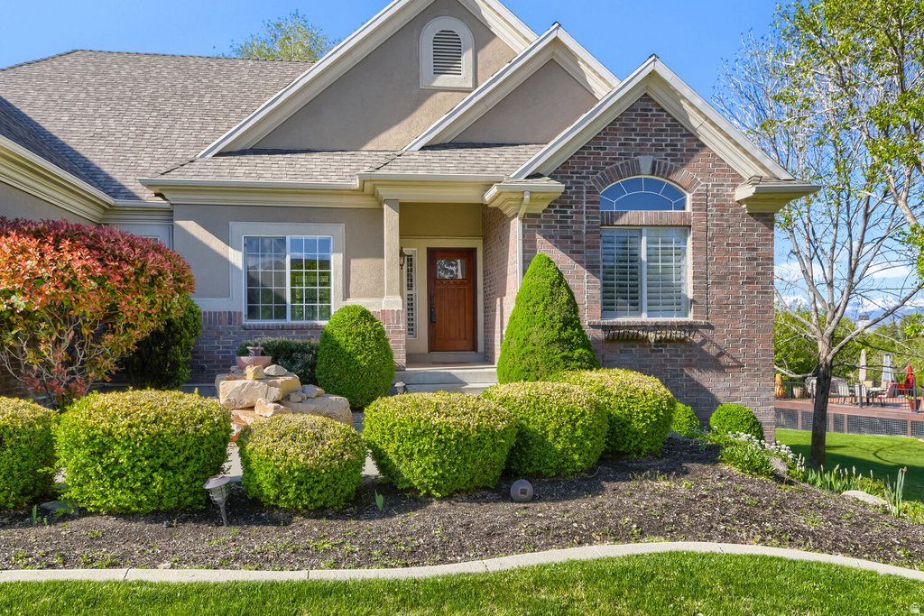 2066 E TIVOLI CT Draper, UT 84020