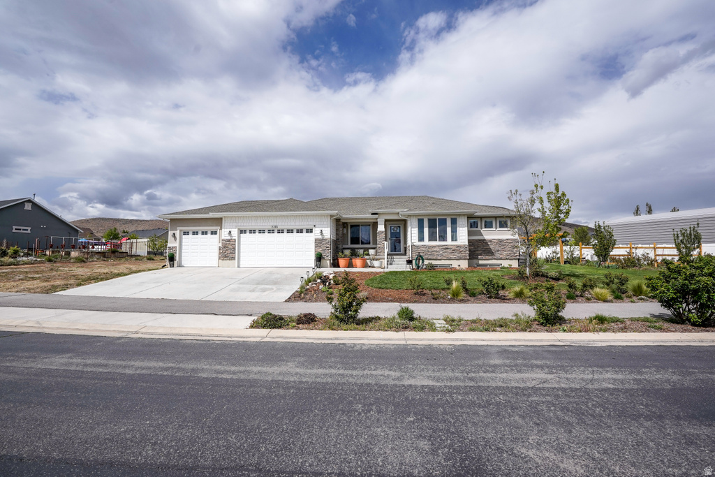 2315 E DUGWAY DR Eagle Mountain, UT 84005
