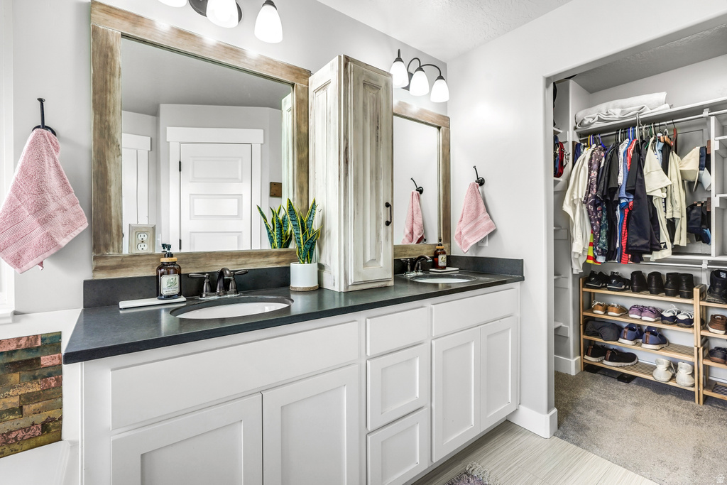 2315 E DUGWAY DR Eagle Mountain, UT 84005