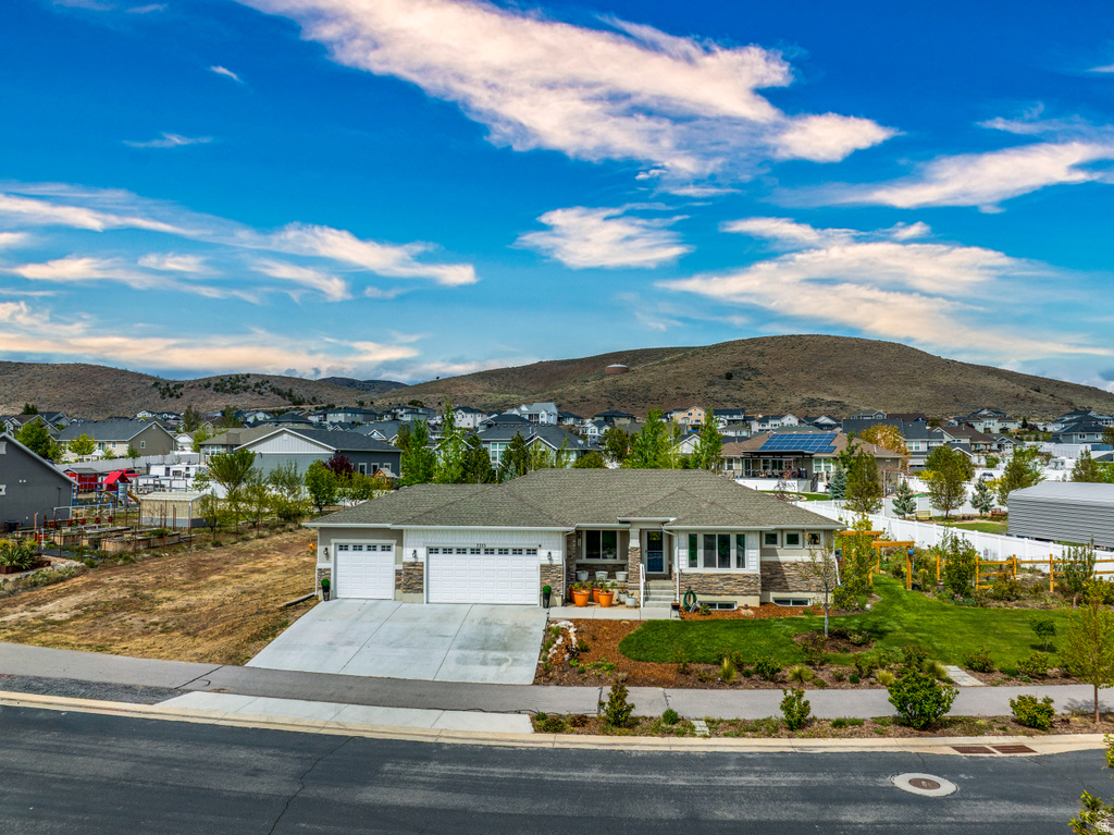 2315 E DUGWAY DR Eagle Mountain, UT 84005