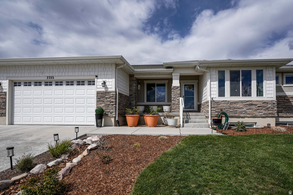 2315 E DUGWAY DR Eagle Mountain, UT 84005