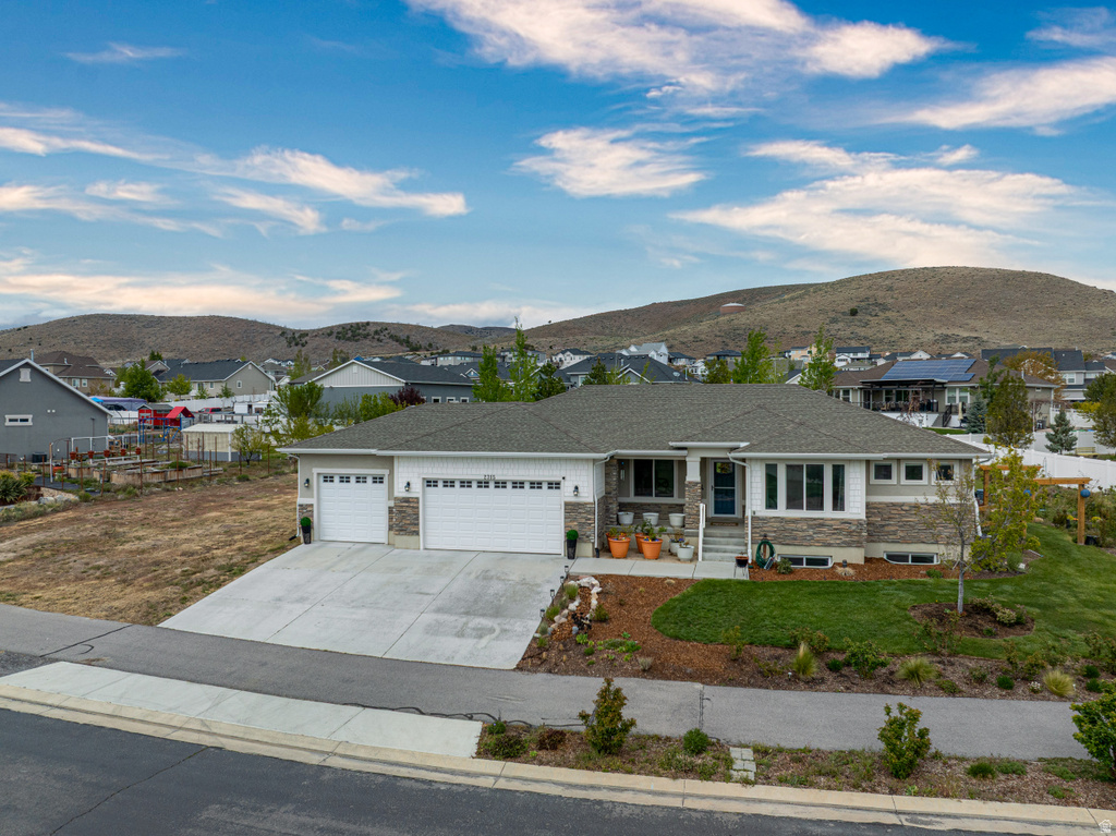 2315 E DUGWAY DR Eagle Mountain, UT 84005