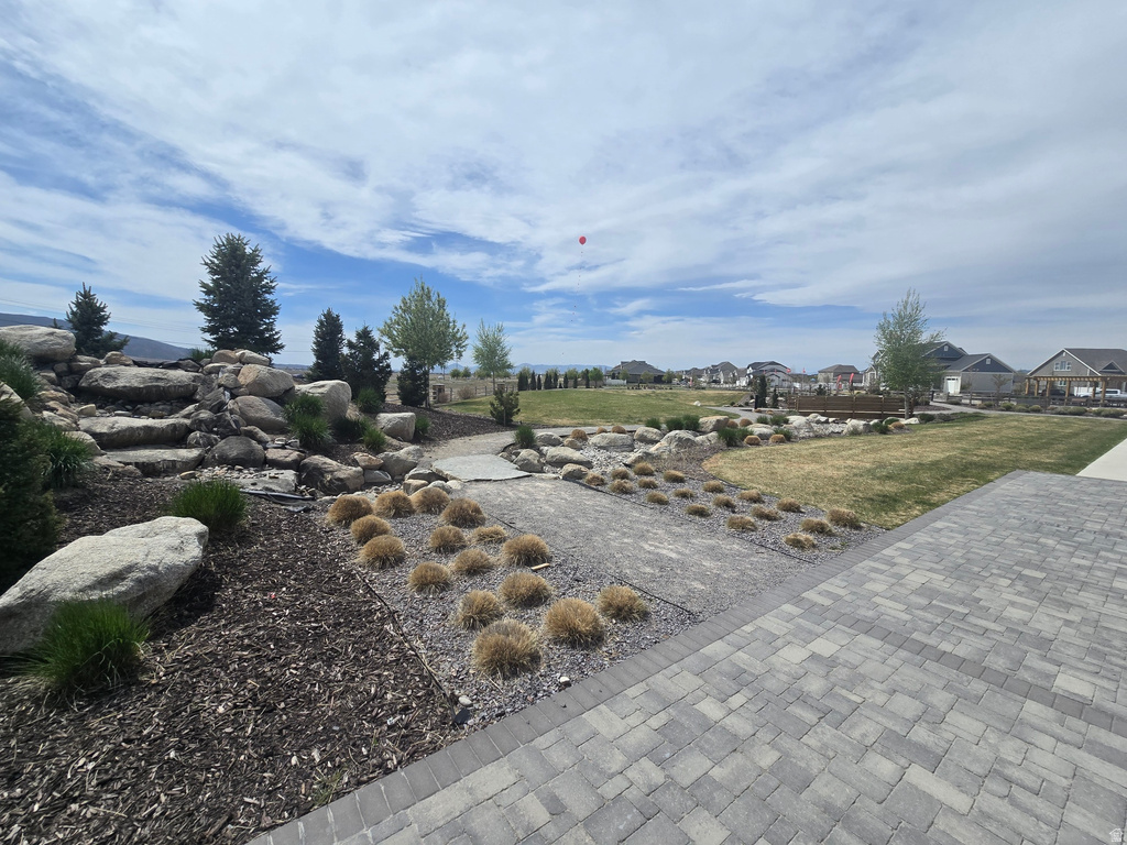 1529 E ERICKSON KNOLL LN Eagle Mountain, UT 84005