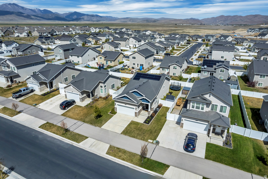 1529 E ERICKSON KNOLL LN Eagle Mountain, UT 84005