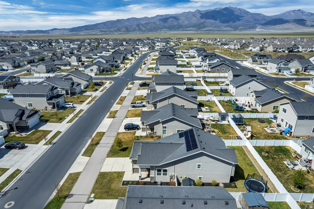 1529 E ERICKSON KNOLL LN Eagle Mountain, UT 84005