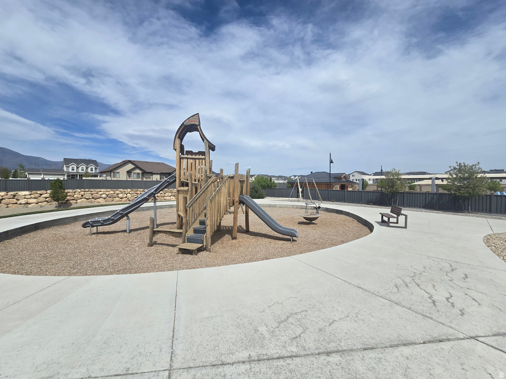 1529 E ERICKSON KNOLL LN Eagle Mountain, UT 84005