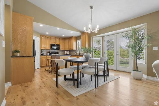 1097 W SNOWFLAKE CIR South Jordan, UT 84095