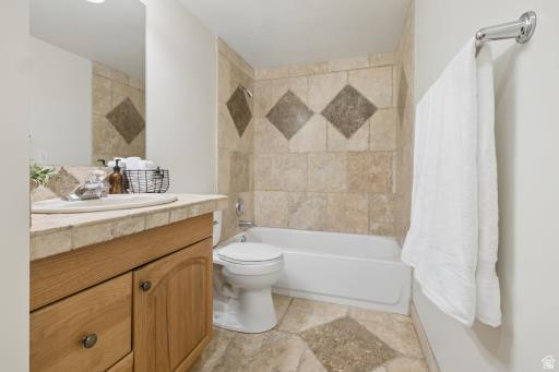 1097 W SNOWFLAKE CIR South Jordan, UT 84095