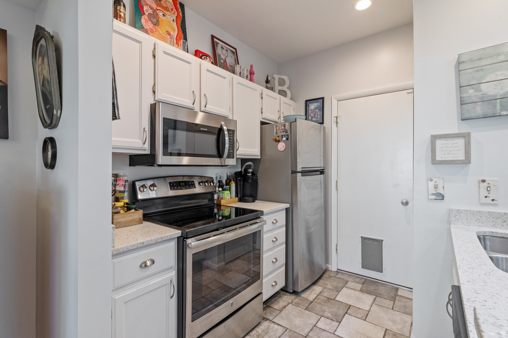 5438 S SPINNAKER ROW Salt Lake City, UT 84123