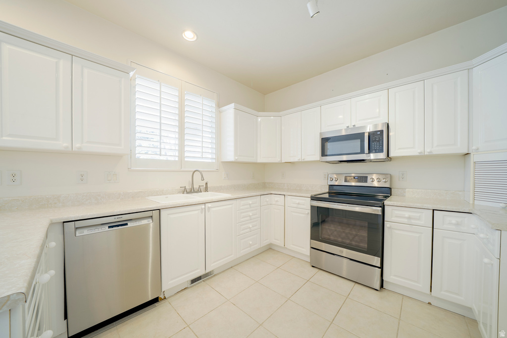 1569 W EASY ST South Jordan, UT 84095