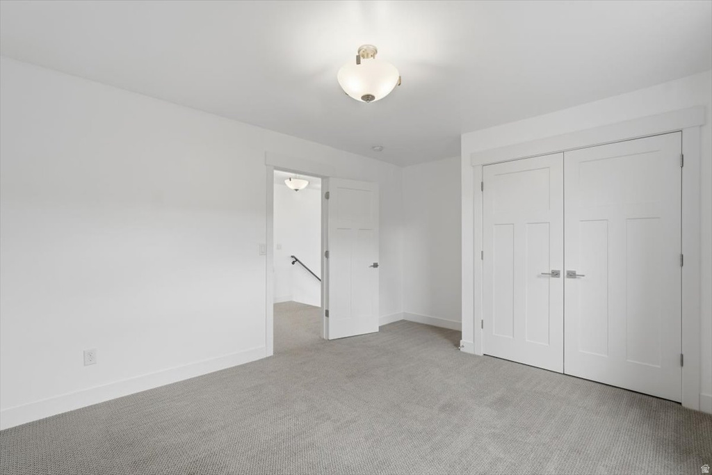 10328 S YELLOW KNIFE WAY South Jordan, UT 84009