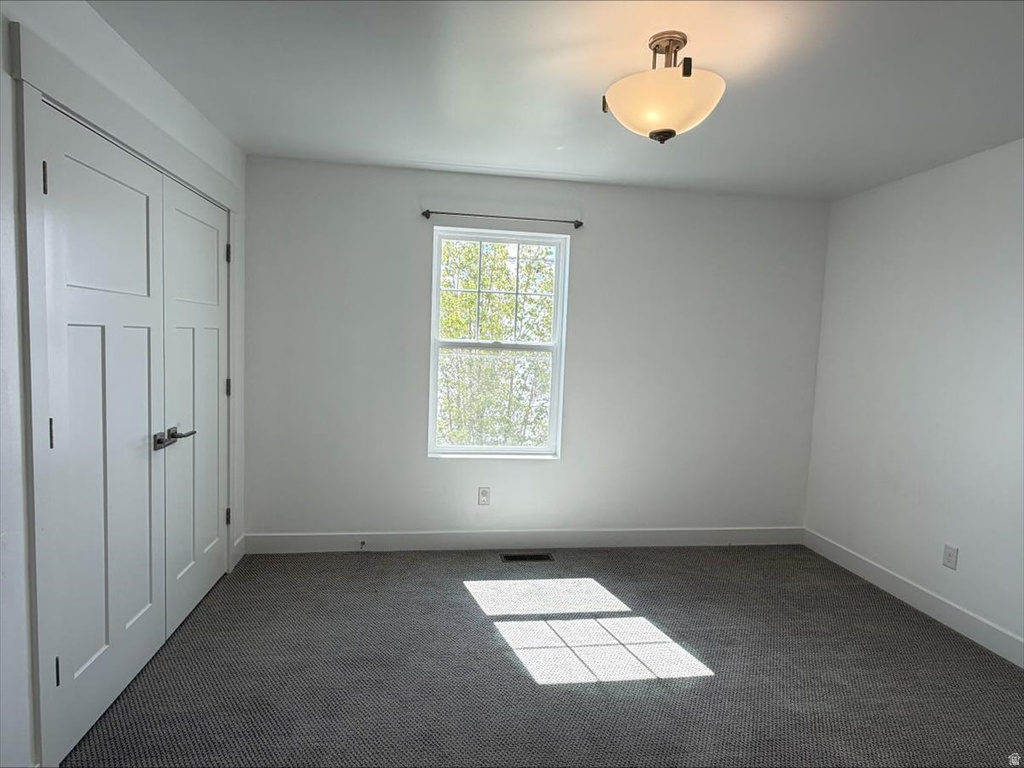 10328 S YELLOW KNIFE WAY South Jordan, UT 84009