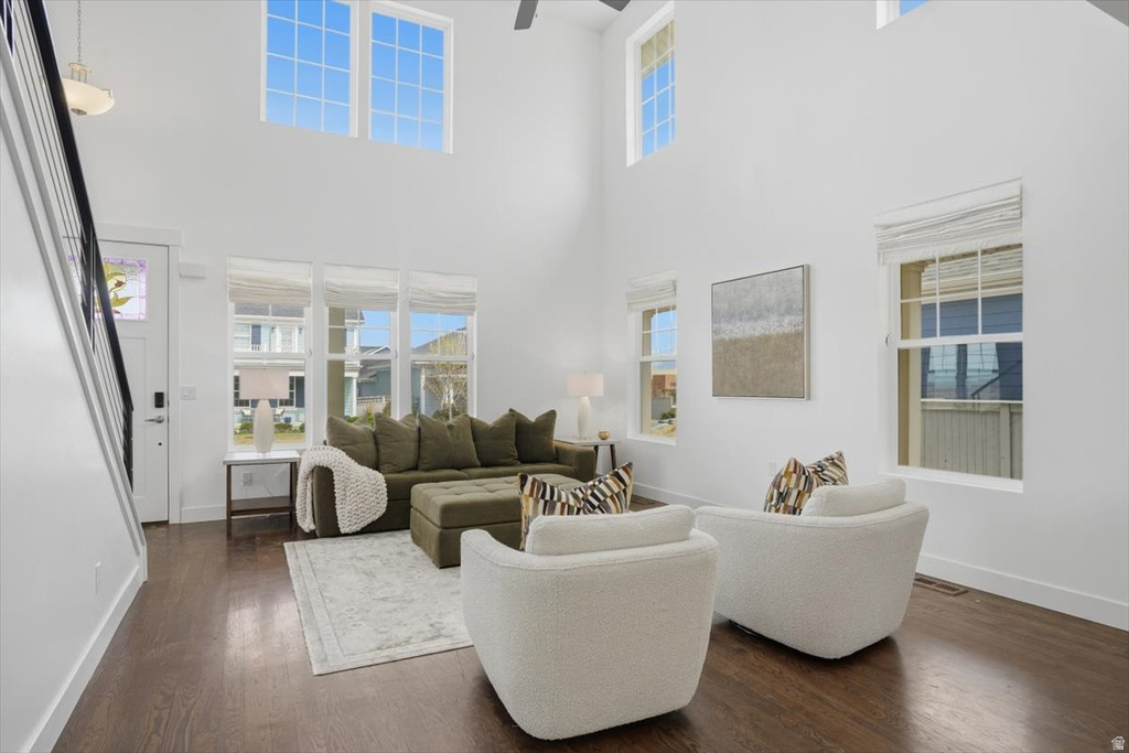 10328 S YELLOW KNIFE WAY South Jordan, UT 84009