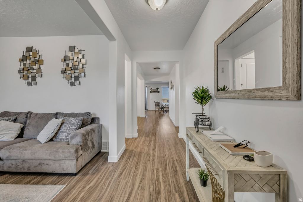 7172 W ECHOMOUNT RD West Valley City, UT 84081