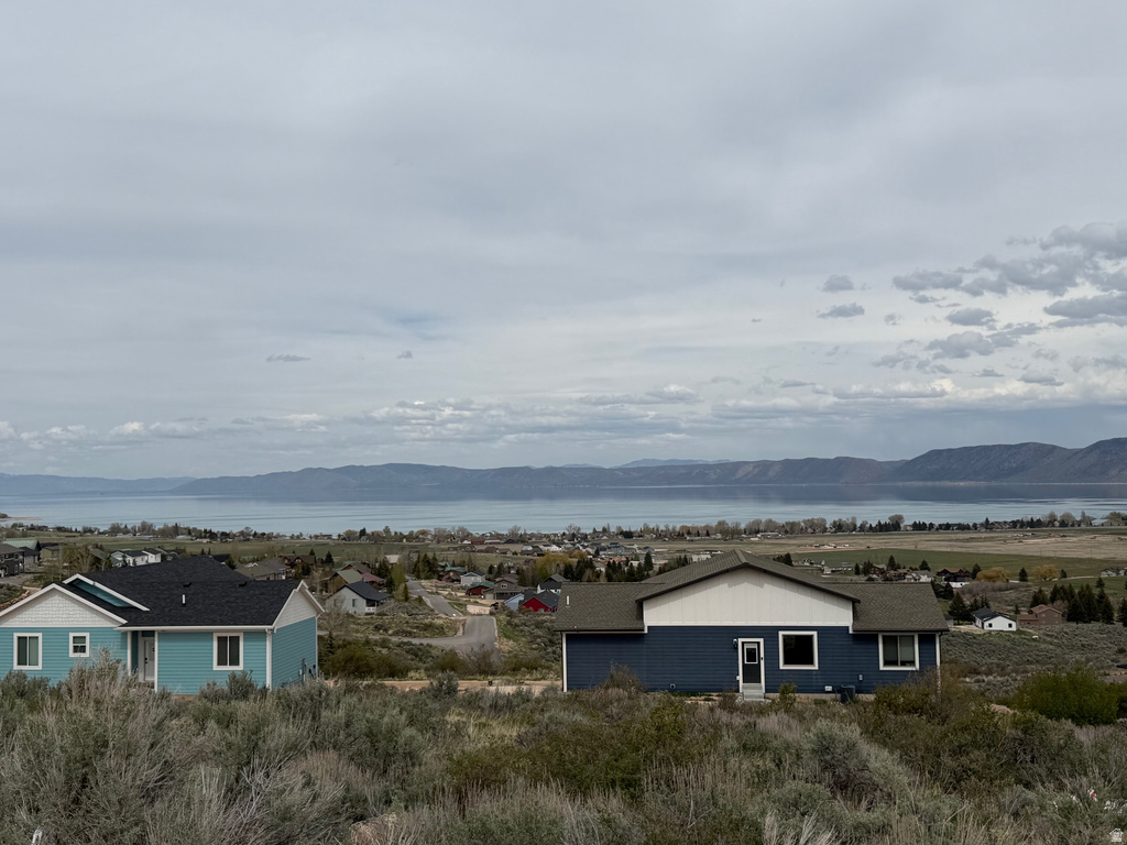 371 W BUTTERCUP CIR Garden City, UT 84028