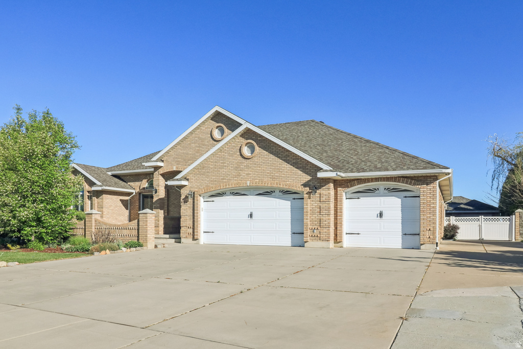 4164 S 2400 W Roy, UT 84067