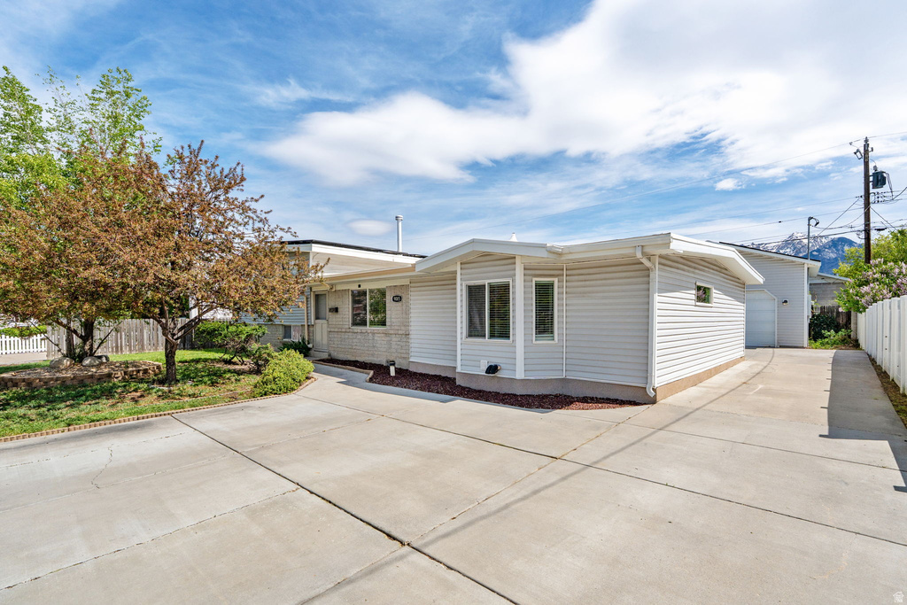 9085 S 440 E Sandy, UT 84070