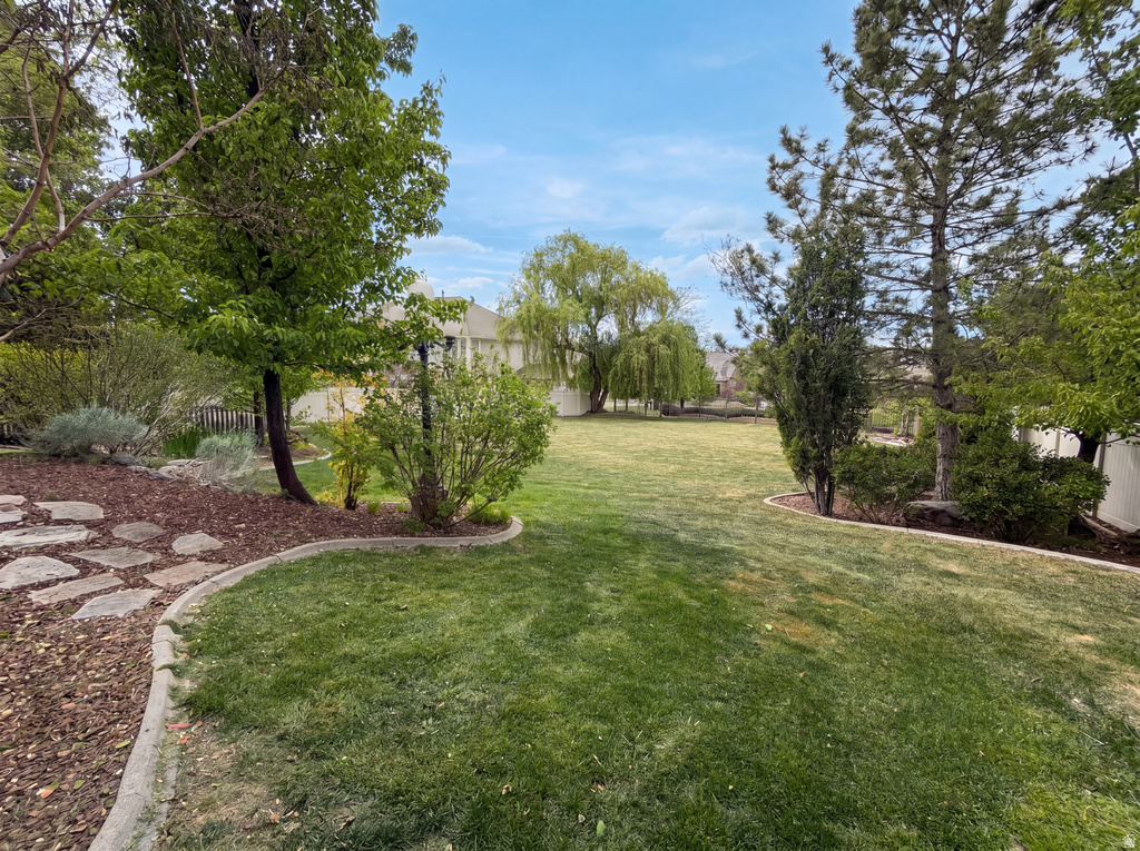 557 E HOLLOW CREEK RD Draper, UT 84020