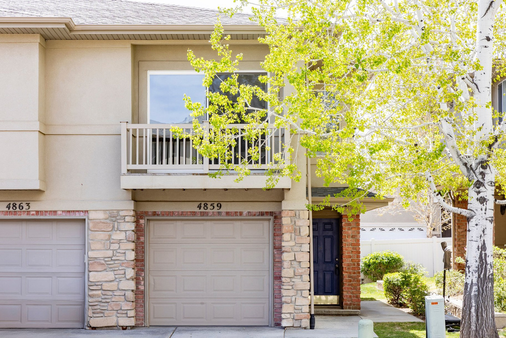 4859 W TIMBER RUN DR Riverton, UT 84096