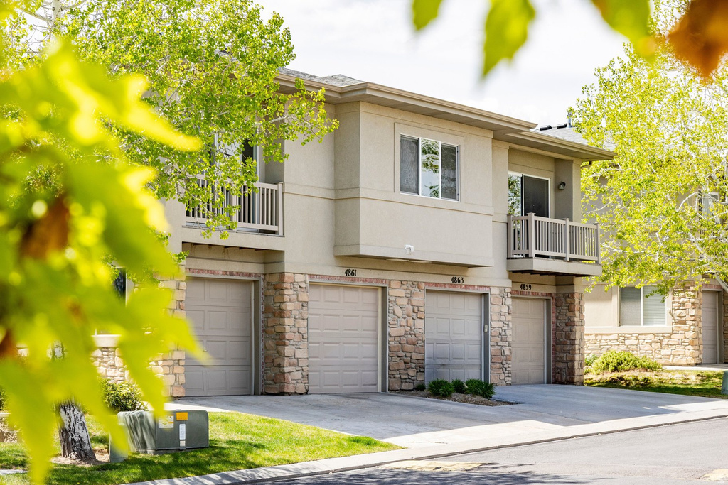 4859 W TIMBER RUN DR Riverton, UT 84096