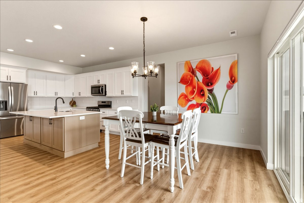 3128 N 3075 W Plain City, UT 84404