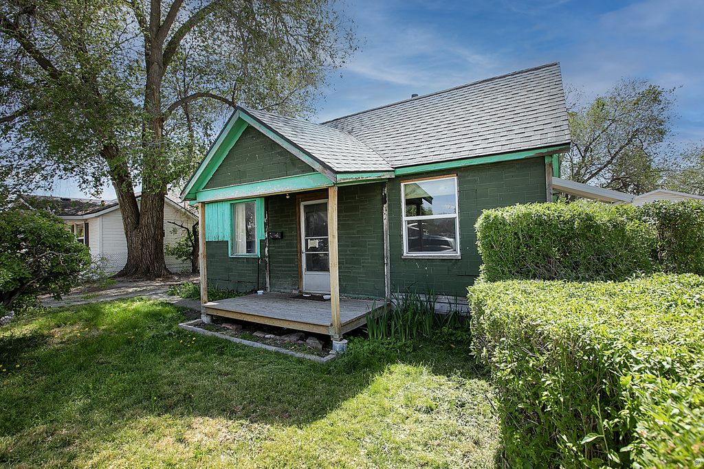 1385 W PACIFIC AVE Salt Lake City, UT 84104