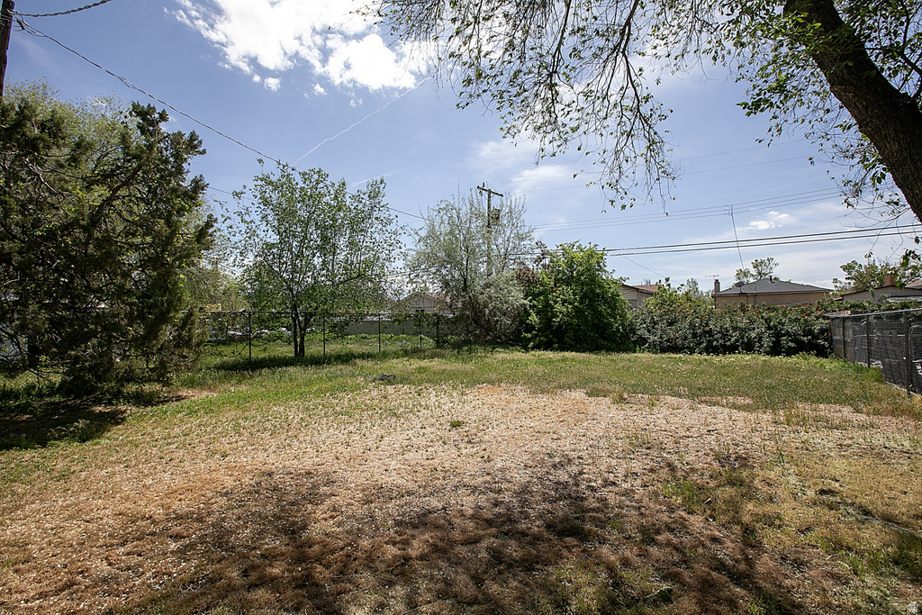 1385 W PACIFIC AVE Salt Lake City, UT 84104
