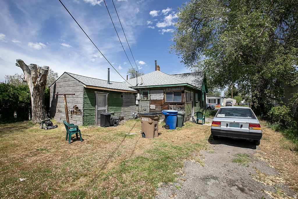1385 W PACIFIC AVE Salt Lake City, UT 84104