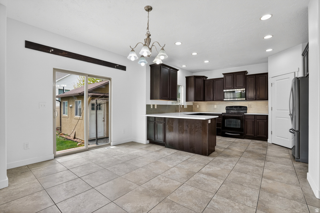 3941 W HOPKINTON CIR South Jordan, UT 84009