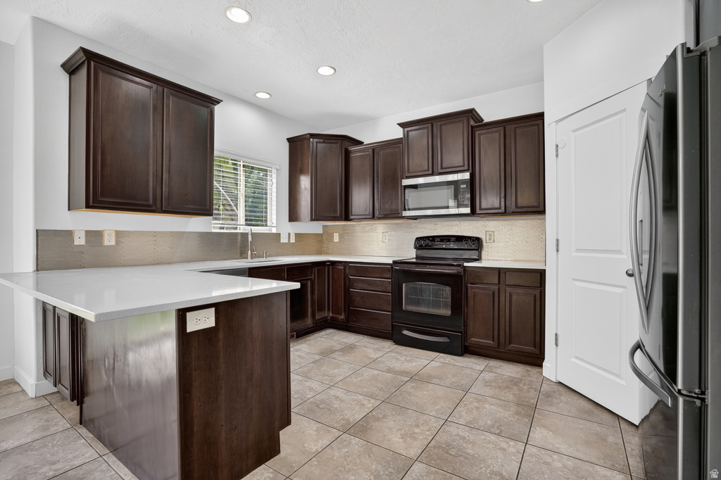 3941 W HOPKINTON CIR South Jordan, UT 84009