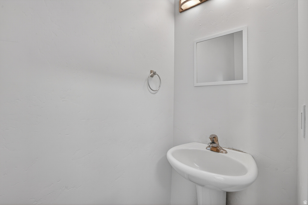 3941 W HOPKINTON CIR South Jordan, UT 84009