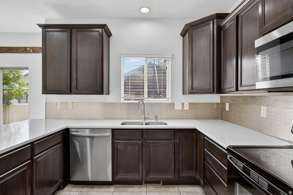 3941 W HOPKINTON CIR South Jordan, UT 84009