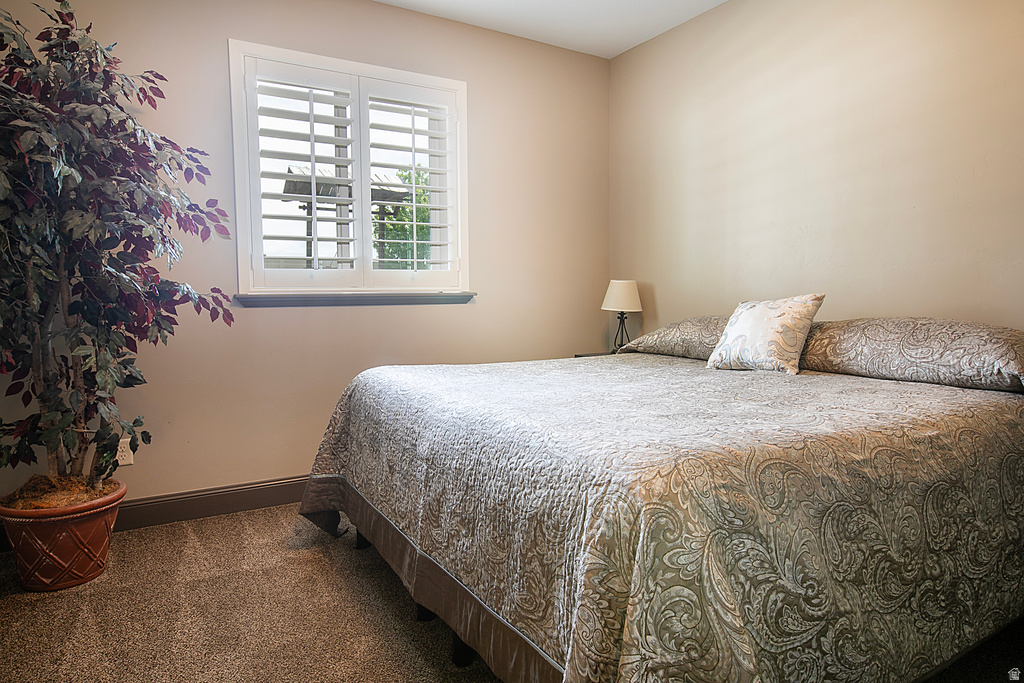 909 E 2050 N North Ogden, UT 84414