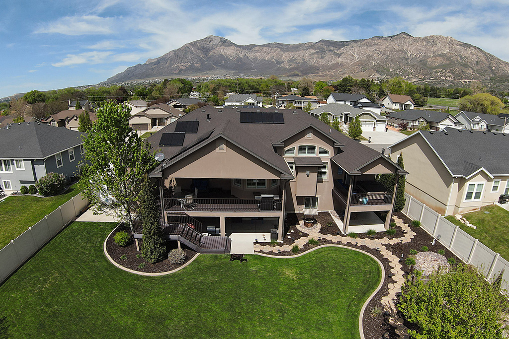 909 E 2050 N North Ogden, UT 84414