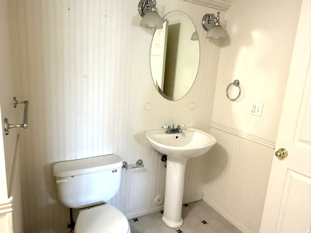 5566 S 3200 W Roy, UT 84067