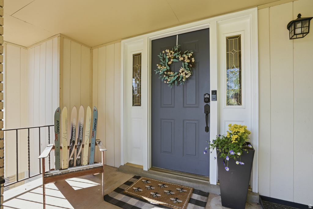 1630 E NAVAJO Ogden, UT 84403