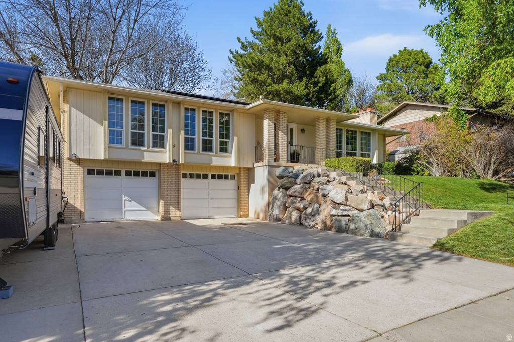 1630 E NAVAJO Ogden, UT 84403