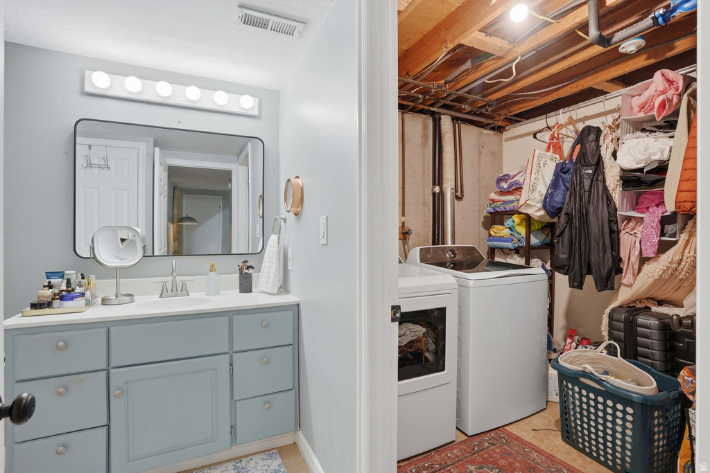 1630 E NAVAJO Ogden, UT 84403